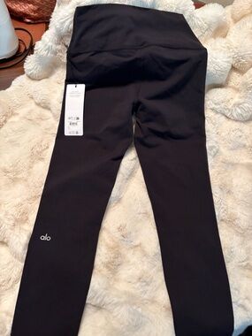 Alo Black High-Waist  Air-brushed Leggings size Large NEW with tag